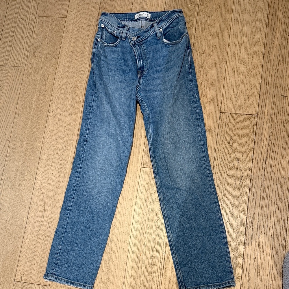 Women’s High Rise 90s Ultra High Rise Crossover Waist